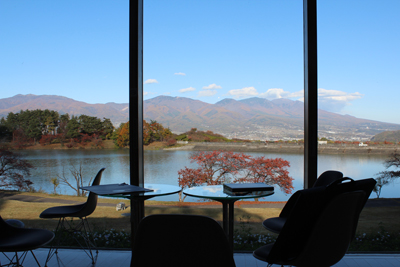 梅野記念絵画館からの眺め