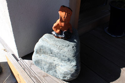 芸術館の前の陶