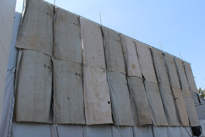 芸術館の隣の倉庫