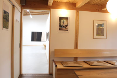 山内龍雄芸術館の小形香代子展会場