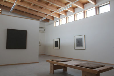 山内龍雄芸術館の展示室