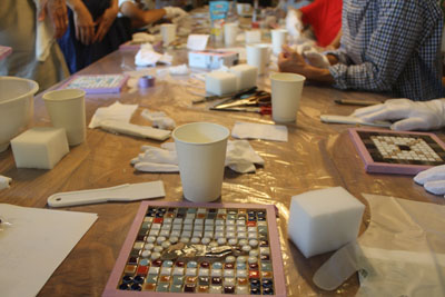 神奈川エコハウスでタイル貼りワークショップ