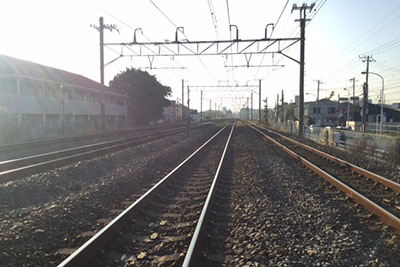 芸術館の近くの線路